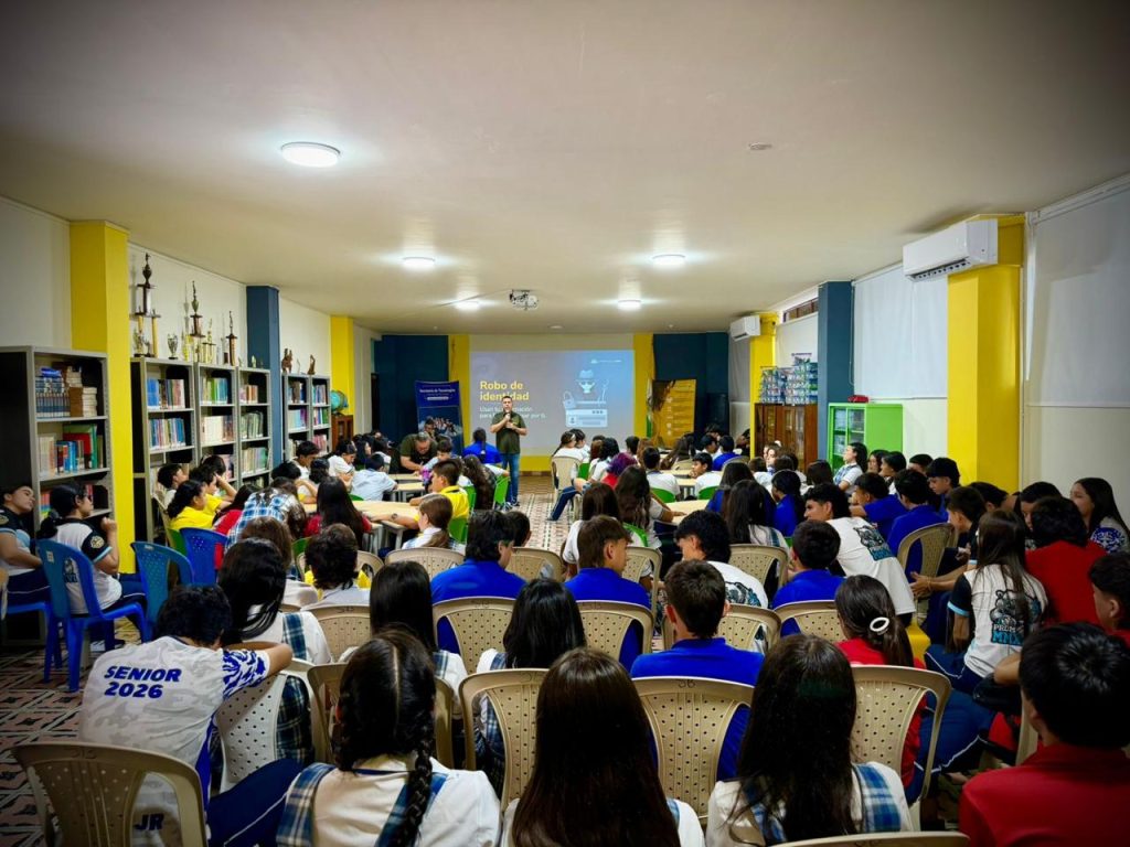 Estudiantes del Meta participan en actividades de la estrategia Ciberguardianes para fortalecer la seguridad digital, prevenir el ciberacoso y proteger sus datos personales en internet.
