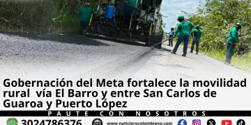 Maquinaria realiza trabajos de pavimentación en la vía El Barro, obra ejecutada por la Gobernación del Meta para fortalecer la movilidad rural entre San Carlos de Guaroa y Puerto López.