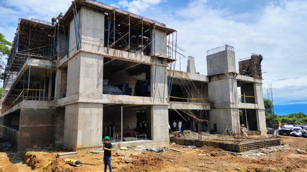 Avance del módulo administrativo del megacolegio Alfonso López Pumarejo, que alcanza un 62 % de construcción en Alto Pompeya.