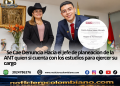 Camilo Andrés Salazar entrega documentos